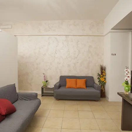 Couette-café Siciliaetnamare 3*