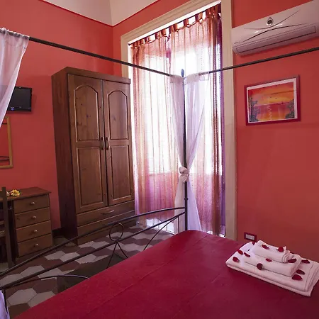 Siciliaetnamare Couette-café Riposto