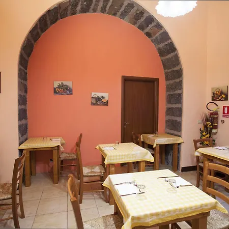 Couette-café Siciliaetnamare 3*